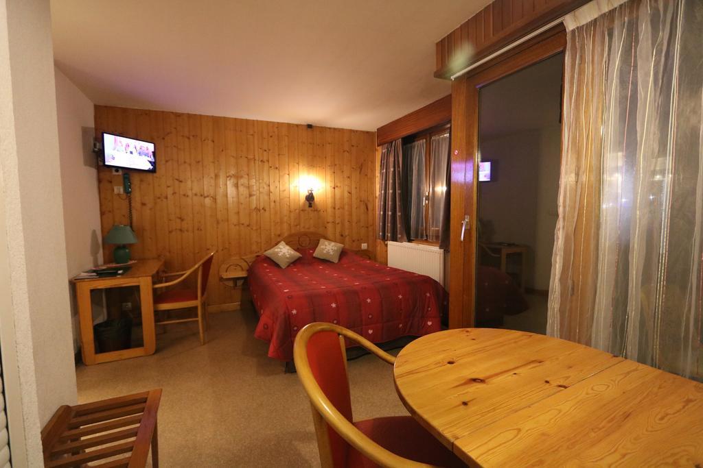 Chris-Tal Hotel Ле Уш Екстериор снимка